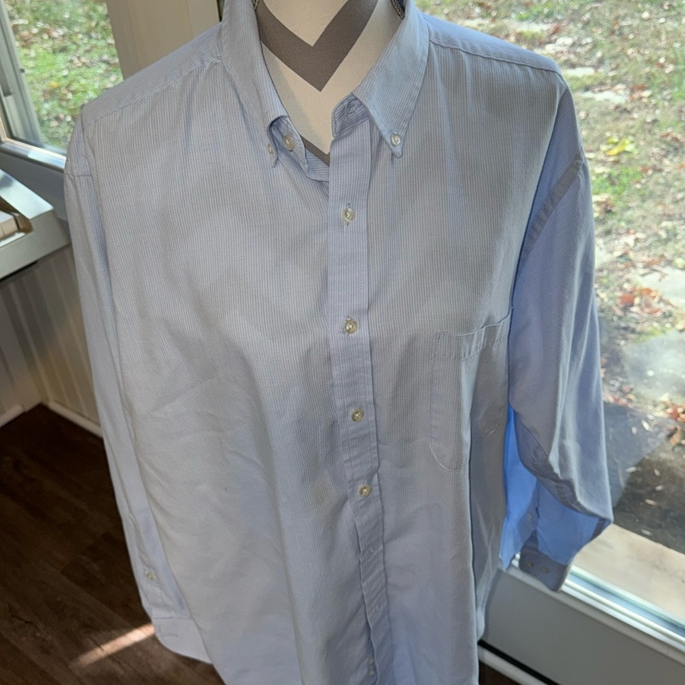 Men’s Chaps Button down shirt
